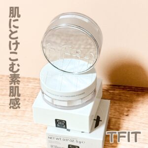 肌にとけこむ素肌感